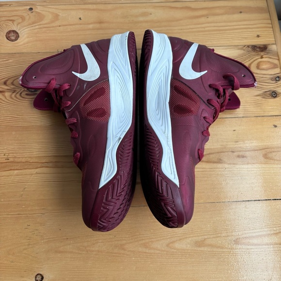 nike Hyperfuse basketball shoes | Sz 10 - Picture 12 of 15